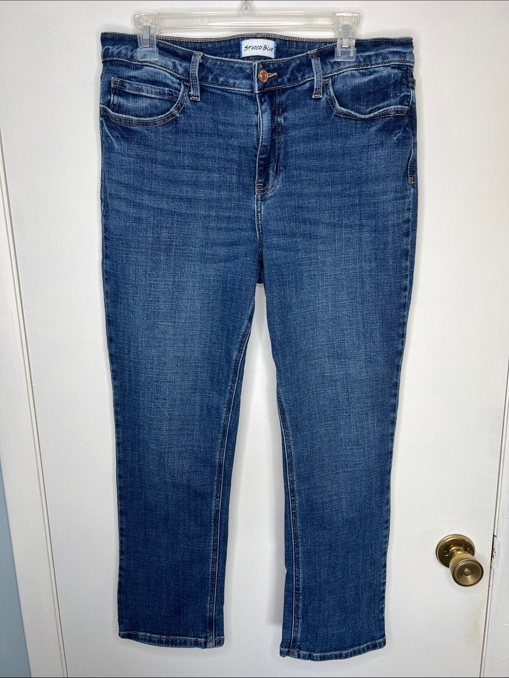 Studio Straight-Leg Jeans in Dark Blue Wash